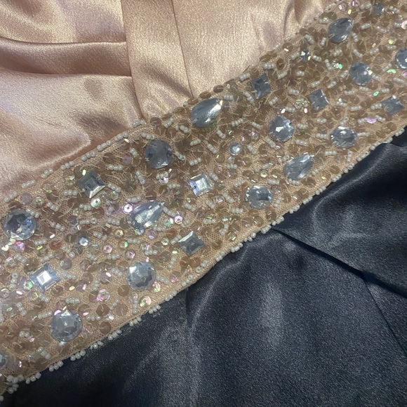 Juniors formal dress - Picture 3 of 4